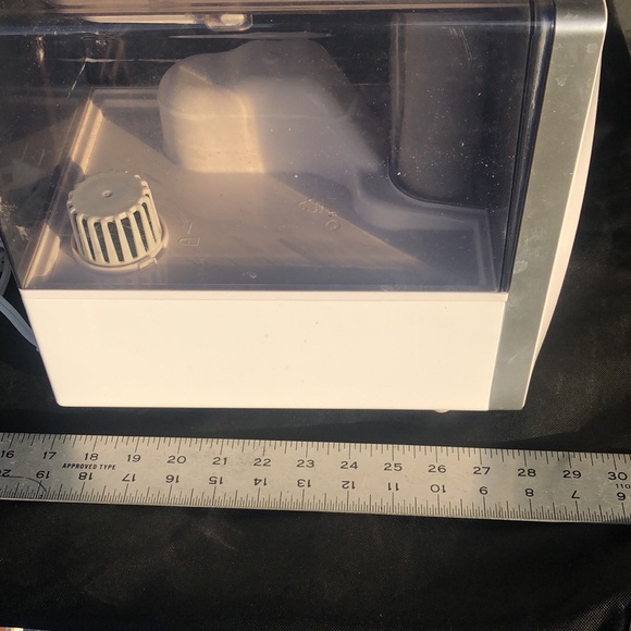 Levoit White Humidifier - Picture 6 of 8